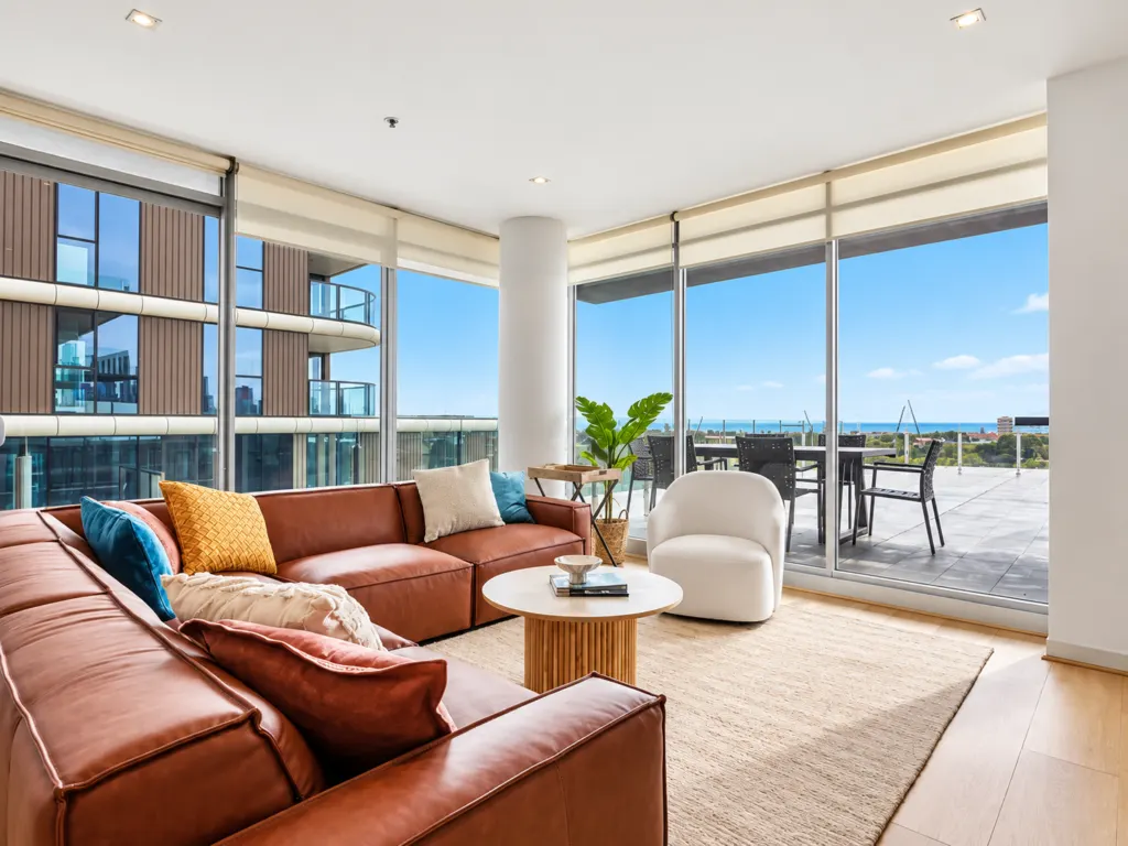 The Roy: A Luxury Melbourne Apartment